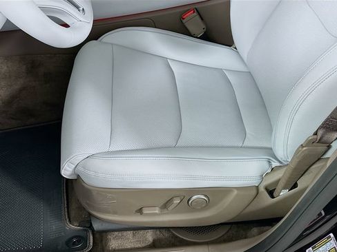 Certified 2026 Genesis GV70 2.5T Advanced AWD/4WD image 21