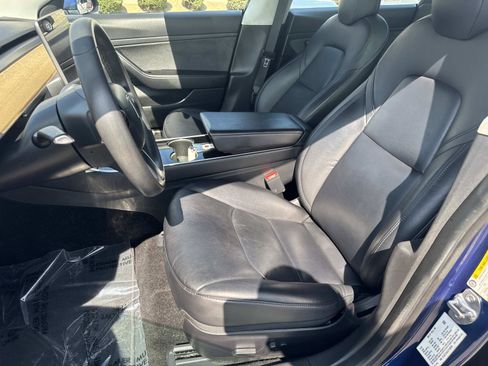 Used 2020 Tesla Model 3 Standard Range Plus image 17