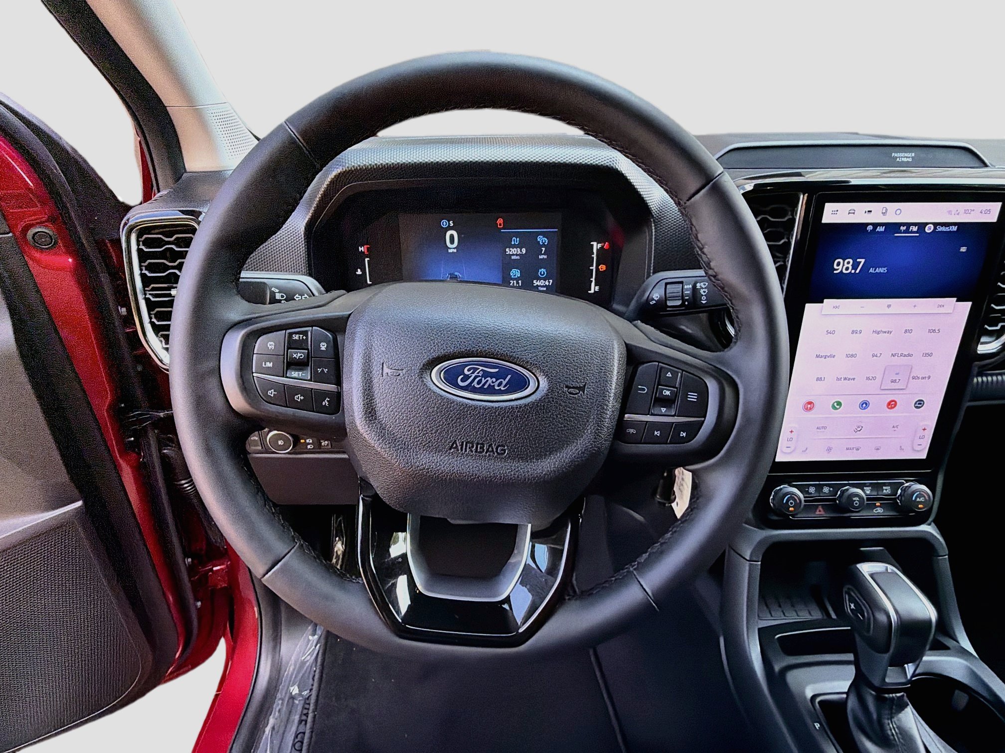 Used 2025 Ford Ranger XLT w/ Equipment Group 301A High AWD/4WD image 9