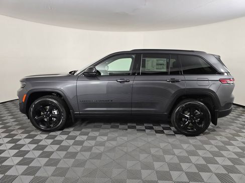 New 2025 Jeep Grand Cherokee Limited w/ Black Appearance Package image 7