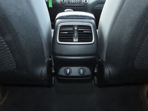 Used 2019 Kia Sorento LX image 24