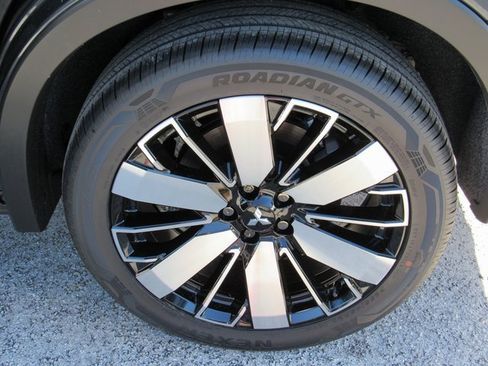 New 2025 Mitsubishi Outlander SE image 7