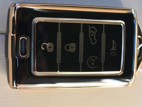 Used 2023 Jeep Grand Cherokee Limited image 30