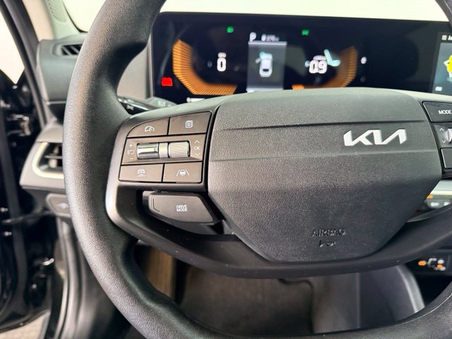 Used 2025 Kia K4 FWD image 23