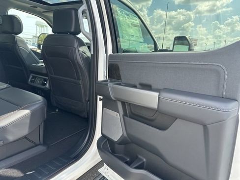 New 2025 Ford F250 Lariat w/ Lariat Ultimate Package AWD/4WD image 16