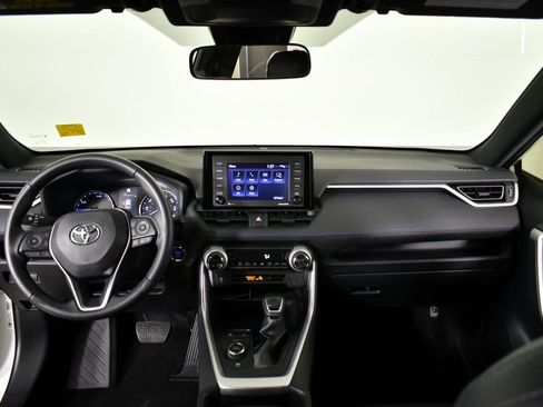 Certified 2022 Toyota RAV4 SE image 37