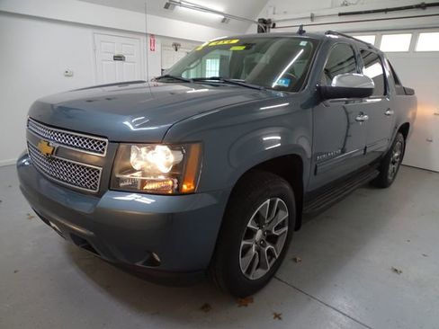 Used 2012 Chevrolet Avalanche LT w/ All-Star Edition image 16