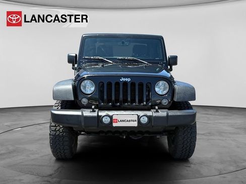 Used 2016 Jeep Wrangler Rubicon w/ Power Convenience Group AWD/4WD image 2