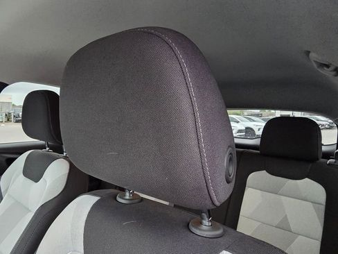 Used 2025 Chevrolet Trax LS w/ LS Convenience Package FWD image 21