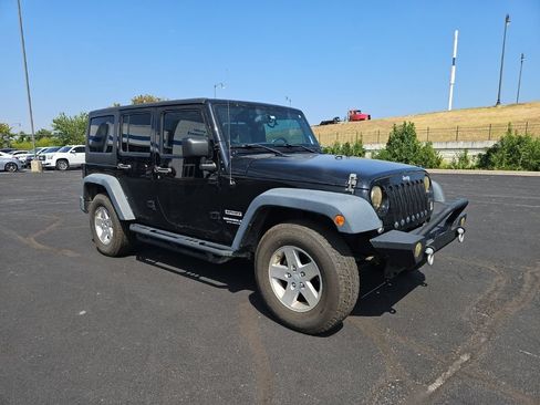 Used 2016 Jeep Wrangler Unlimited Sport w/ Quick Order Package 24S AWD/4WD image 7
