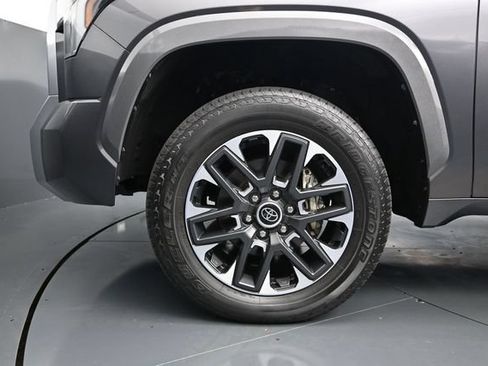 Used 2023 Toyota Tundra Limited AWD/4WD image 17