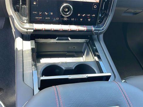 New 2025 GMC Yukon XL AT4 Ultimate image 21