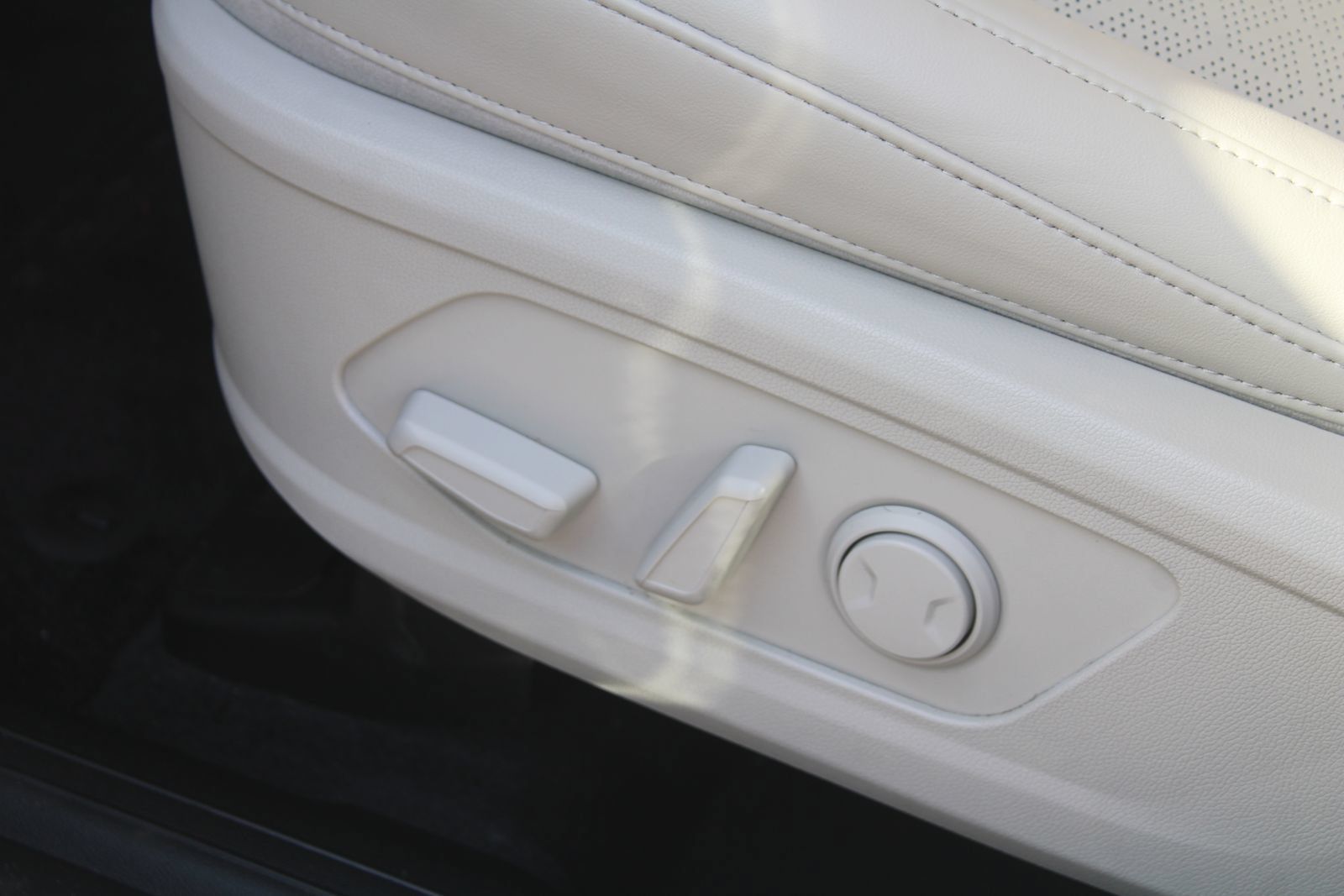 Certified 2023 Kia Sorento S w/ Panoramic Sunroof Package FWD image 23