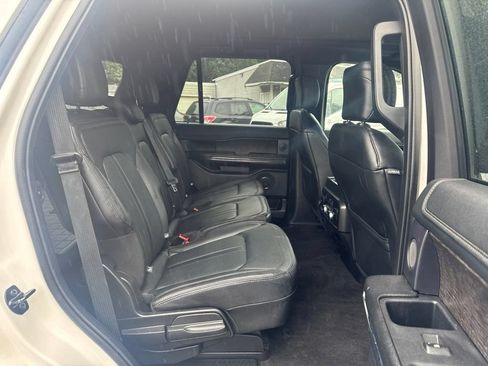 Used 2019 Ford Expedition Limited w/ Equipment Group 302A AWD/4WD image 35