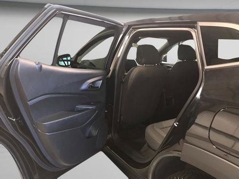 Used 2024 Chevrolet Trax RS image 11