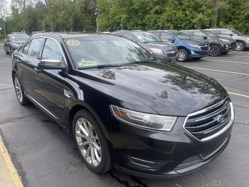 Used 2015 Ford Taurus Limited w/ Equipment Group 301A AWD/4WD image 2