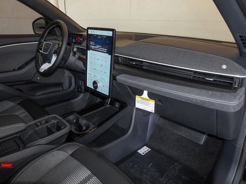 New 2025 Ford Mustang Mach-E GT image 39