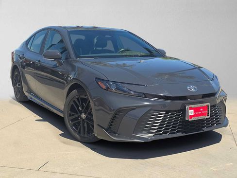 Certified 2026 Toyota Camry SE FWD image 1