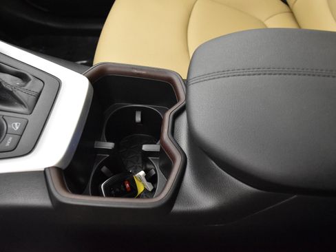 Used 2024 Toyota RAV4 Limited image 33