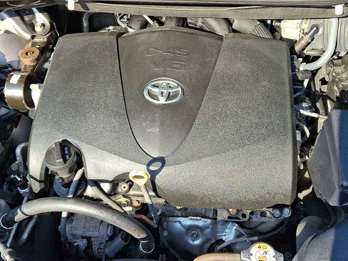 Used 2020 Toyota Sienna L image 29