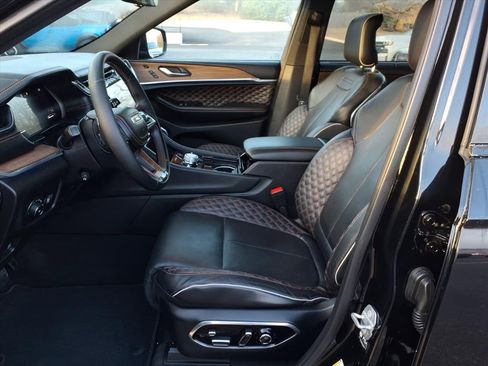 Used 2021 Jeep Grand Cherokee L Summit w/ Advanced Protech Group IV image 17