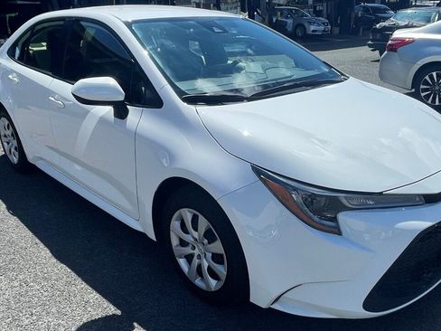 Used 2021 Toyota Corolla LE FWD image 4