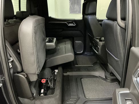 Used 2022 Chevrolet Silverado 1500 High Country AWD/4WD image 36