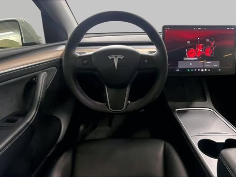 Used 2023 Tesla Model Y Performance AWD/4WD image 5