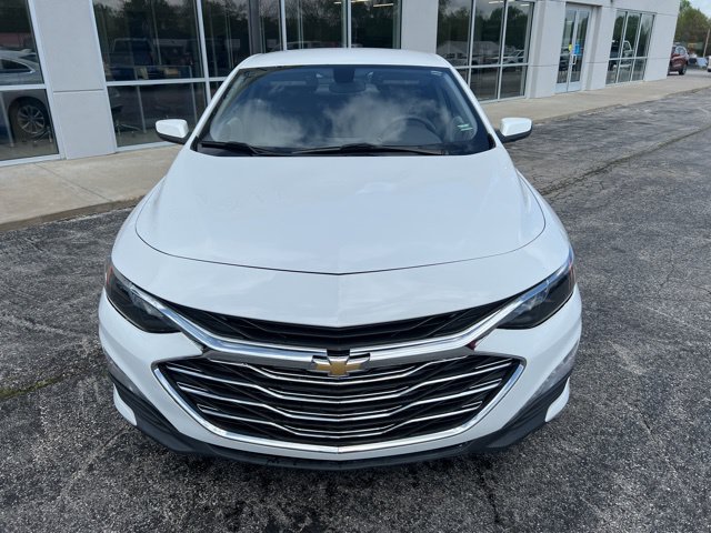 Used 2022 Chevrolet Malibu LT FWD image 2