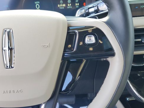 New 2026 Lincoln Corsair Reserve image 18