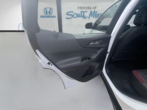 Used 2025 Chevrolet Equinox RS w/ Safety and Technology Package FWD image 25