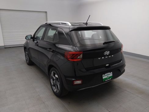 Used 2024 Hyundai Venue SEL image 5
