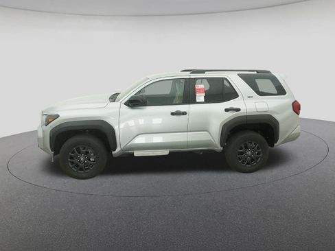 New 2026 Toyota 4Runner SR5 AWD/4WD image 3