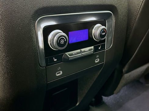 Used 2023 GMC Yukon XL AT4 image 27