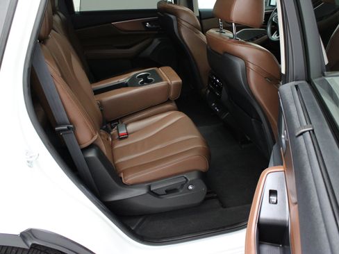 Used 2024 Acura MDX SH-AWD w/ Technology Package image 38