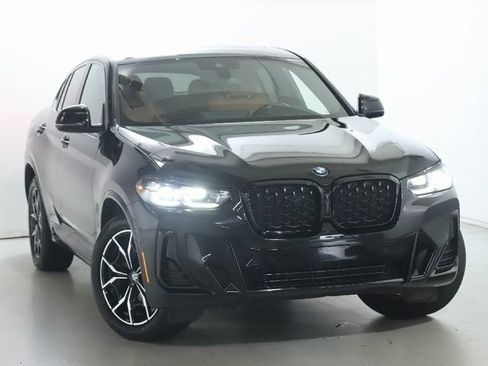 Used 2023 BMW X4 xDrive30i w/ M Sport Package AWD/4WD image 2