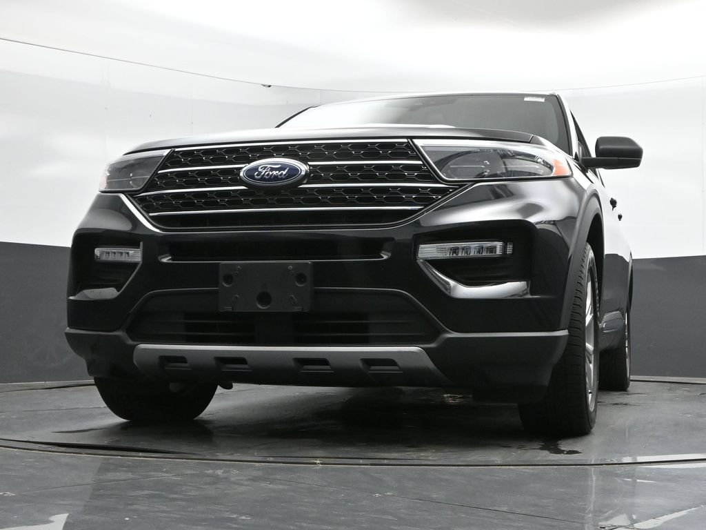 Used 2020 Ford Explorer XLT w/ Equipment Group 202A AWD/4WD image 43