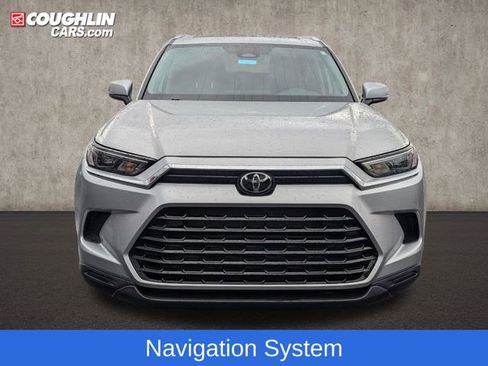 Used 2024 Toyota Grand Highlander XLE image 3