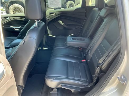 Used 2015 Ford C-MAX Energi SEL w/ Equipment Group 302A FWD image 22