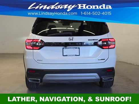 Used 2023 Honda Pilot Touring image 6