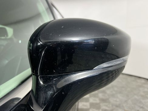 Used 2024 Chrysler Pacifica Touring-L image 13