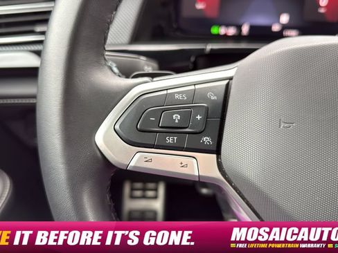 Used 2025 Volkswagen Atlas Cross Sport SEL R-Line AWD/4WD image 33