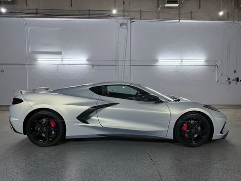 Used 2021 Chevrolet Corvette Stingray Premium Cpe w/ Z51 Performance Package image 7