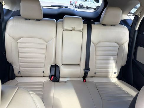 Used 2015 Ford Edge SEL w/ Equipment Group 201A AWD/4WD image 17