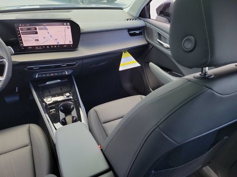 New 2026 Audi Q3 quattro 2.0T AWD/4WD image 24