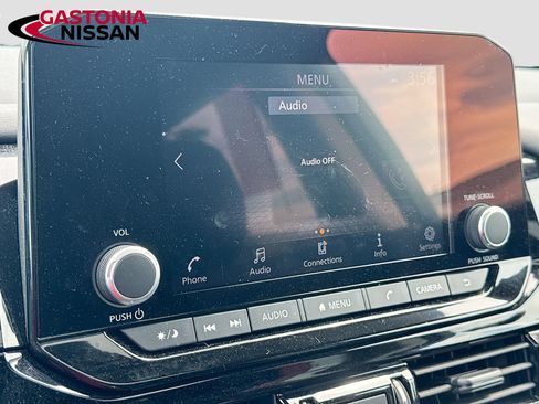 Used 2023 Nissan Pathfinder SV w/ SV Premium Package AWD/4WD image 18