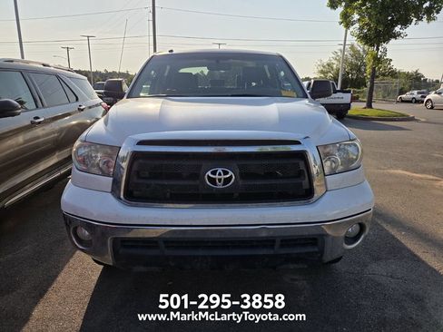Used 2012 Toyota Tundra 4x4 CrewMax w/ Tow Pkg image 2