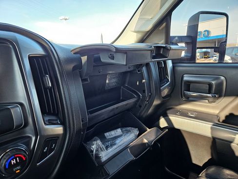 Used 2019 Chevrolet Silverado 2500 LTZ w/ Custom Sport Edition image 19