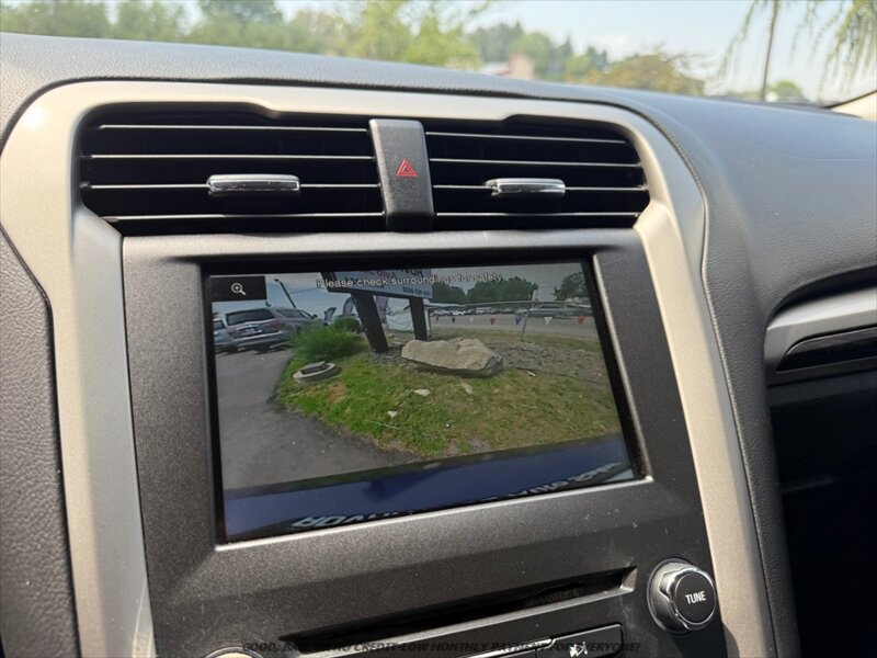 Used 2016 Ford Fusion SE w/ Equipment Group 202A AWD/4WD image 14