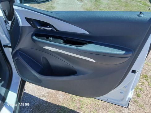 Used 2017 Chevrolet Bolt LT FWD image 17